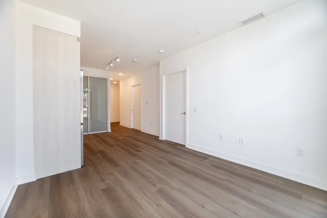 #712-86 Dundas Street West, Mississauga - photo 12