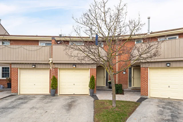 #190-1951 Rathburn Road East, Mississauga - photo 1