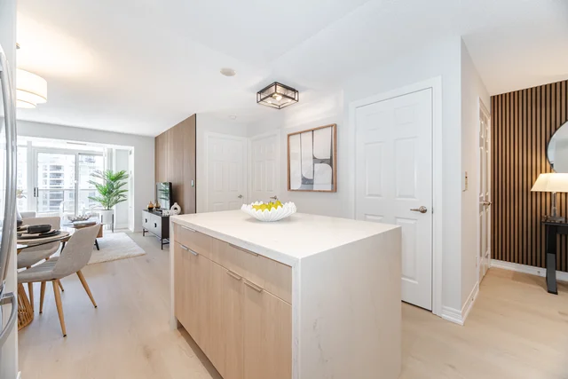 #2310-310 Burnhamthorpe Road West, Mississauga - photo 14