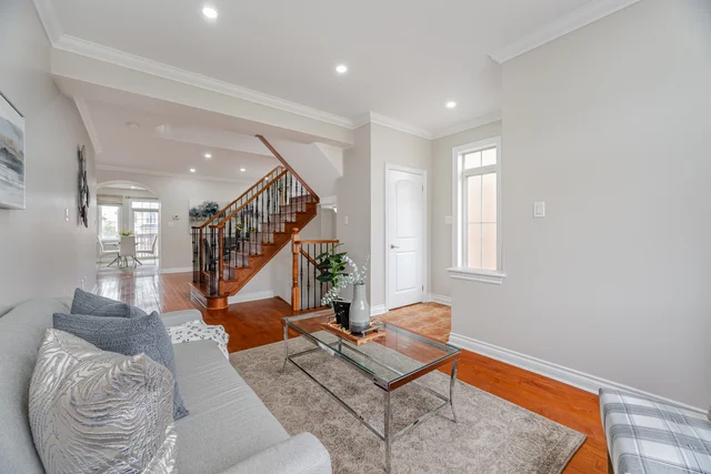 38 Junetown Circle, Brampton - photo 8