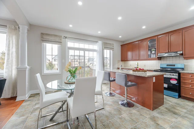 38 Junetown Circle, Brampton - photo 16