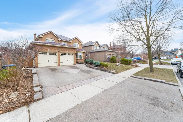 47 Burgby Avenue, Brampton - photo 11