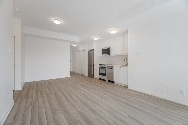 #601-55 Clarington Boulevard, Bowmanville - photo 17
