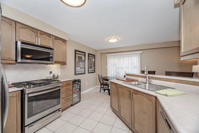 363 Edenbrook Hill Drive, Brampton - photo 15