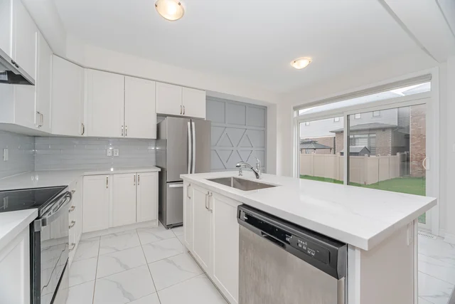 50 Prudhoe Terrace, Barrie - photo 15