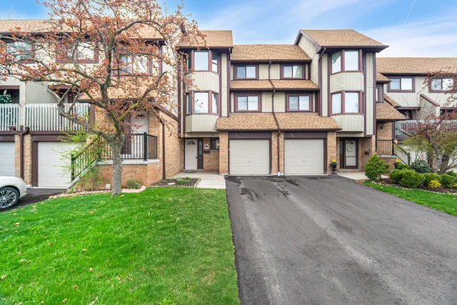 #54-6780 Formentera Avenue, Mississauga - photo 1