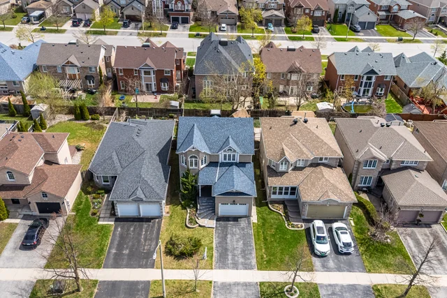 23 Huntington Drive, Barrie - photo 1