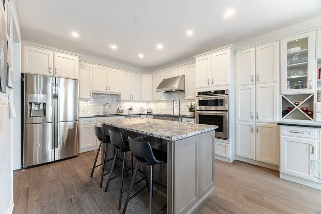 1419 Chretien Street, Milton - photo 24