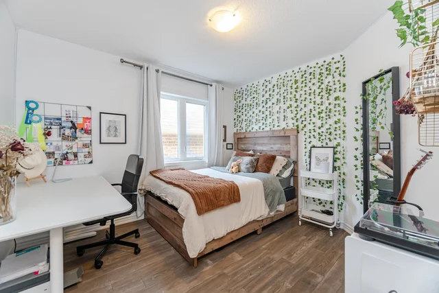 1419 Chretien Street, Milton - photo 45