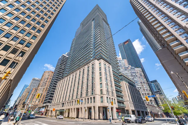 #2515-955 Bay Street, Toronto - photo 1