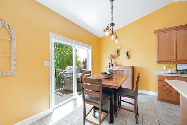 39 Aylesworth Avenue, Courtice - photo 17