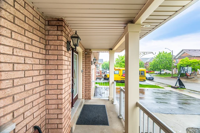 77 Milkweed Crescent, Brampton - photo 16