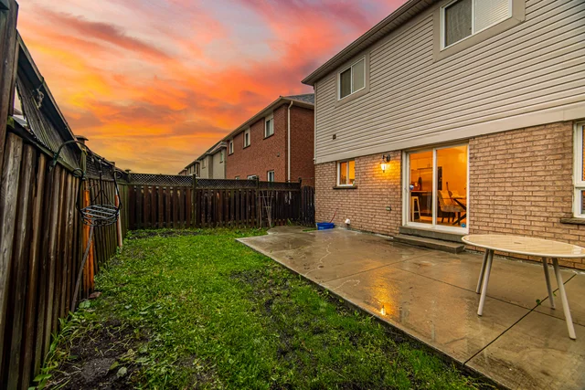 77 Milkweed Crescent, Brampton - photo 80