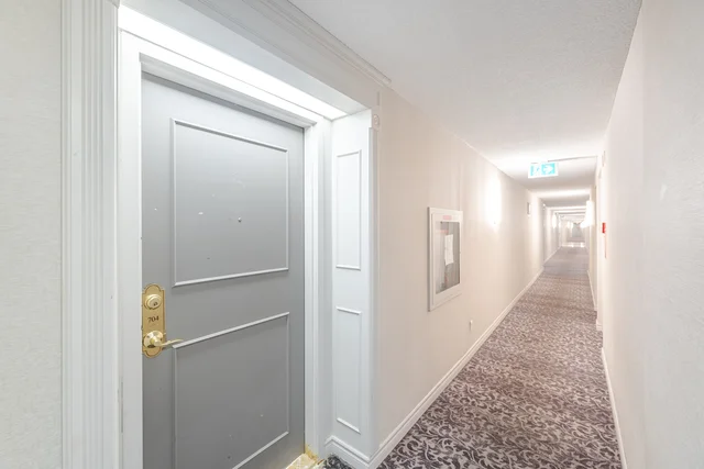 #704-155 Hillcrest Avenue, Mississauga - photo 4