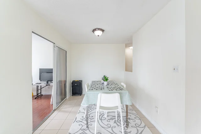 #704-155 Hillcrest Avenue, Mississauga - photo 11