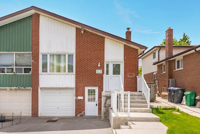 23 Merton Road, Brampton - photo 1