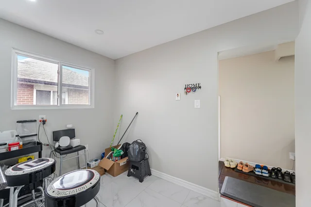 23 Merton Road, Brampton - photo 7