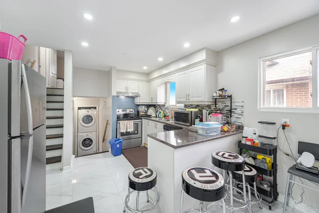 23 Merton Road, Brampton - photo 9