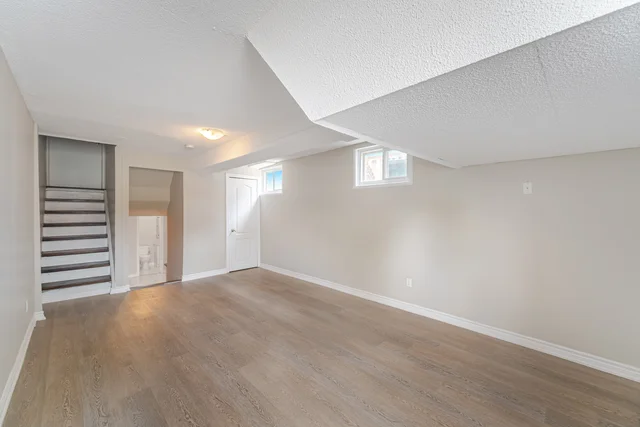 23 Merton Road, Brampton - photo 34