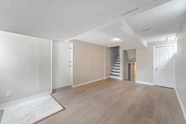 23 Merton Road, Brampton - photo 35