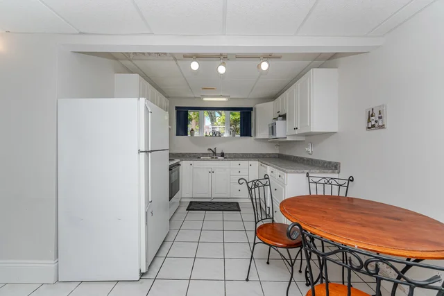 141 Elm Street, Collingwood - photo 41