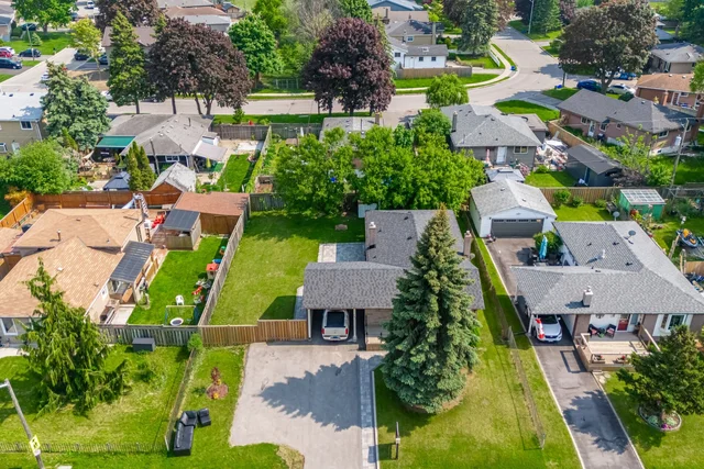 761 Krosno Boulevard, Pickering - photo 1