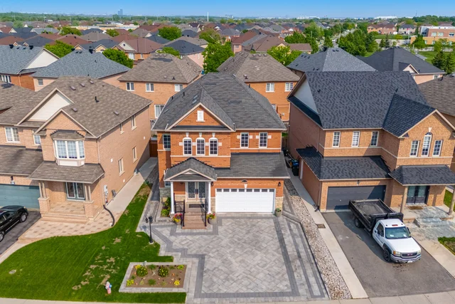 7 Klondike Trail, Brampton - photo 6