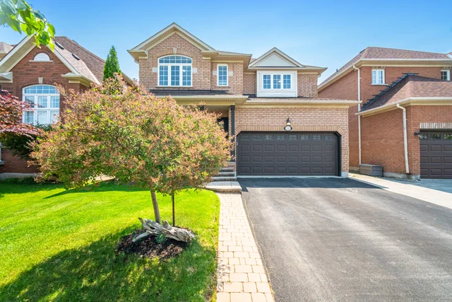 221 Ellis Crescent, Milton - photo 1