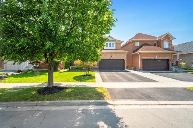 221 Ellis Crescent, Milton - photo 2