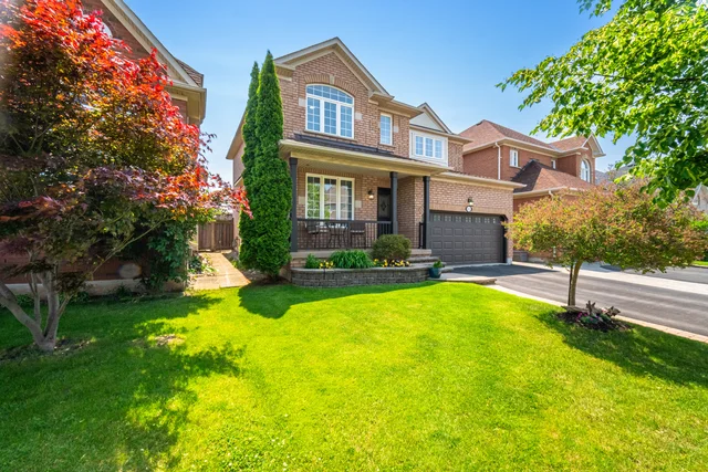 221 Ellis Crescent, Milton - photo 3