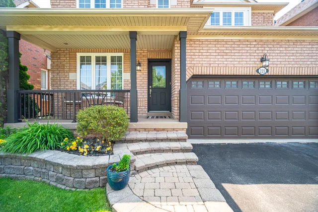 221 Ellis Crescent, Milton - photo 5