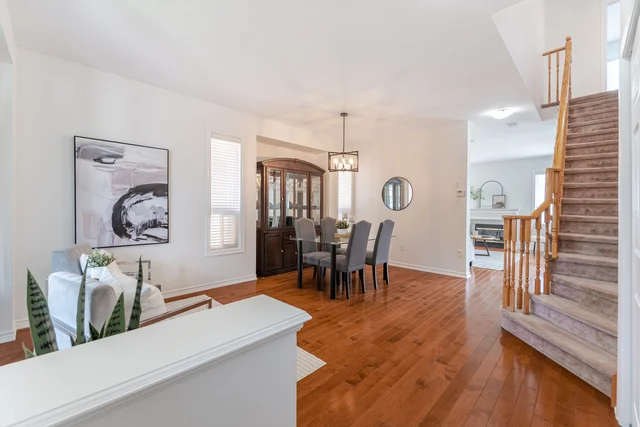 221 Ellis Crescent, Milton - photo 6