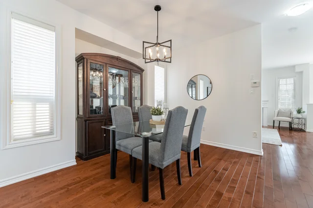 221 Ellis Crescent, Milton - photo 12