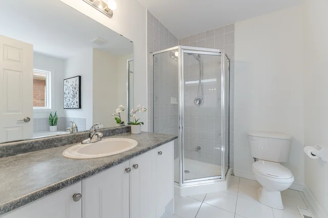 221 Ellis Crescent, Milton - photo 32