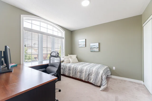 221 Ellis Crescent, Milton - photo 39
