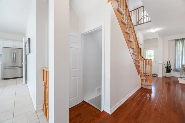221 Ellis Crescent, Milton - photo 42