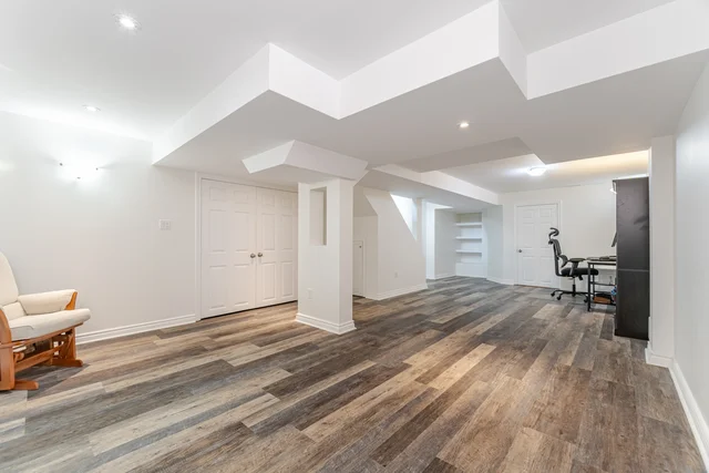 221 Ellis Crescent, Milton - photo 46