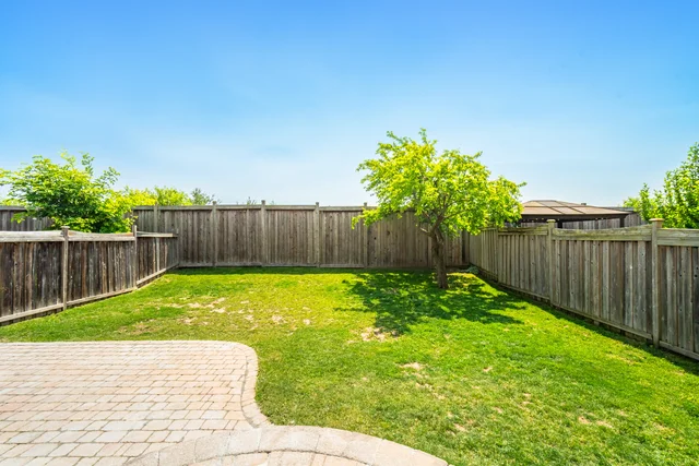 221 Ellis Crescent, Milton - photo 48
