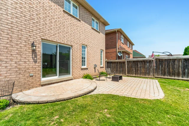 221 Ellis Crescent, Milton - photo 49