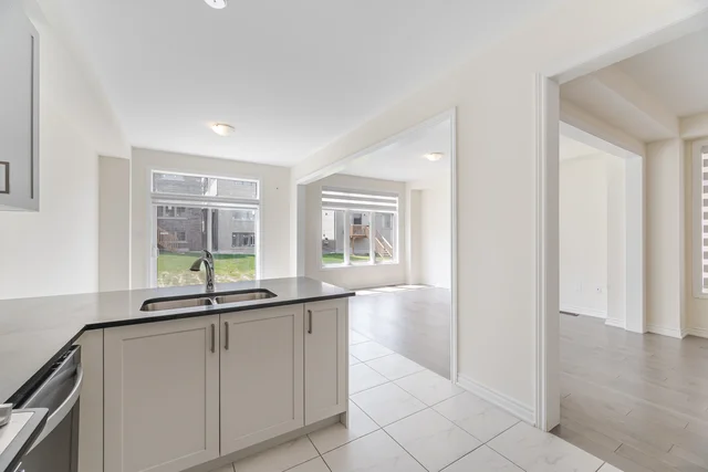 9 Kentledge Avenue, East Gwillimbury - photo 24