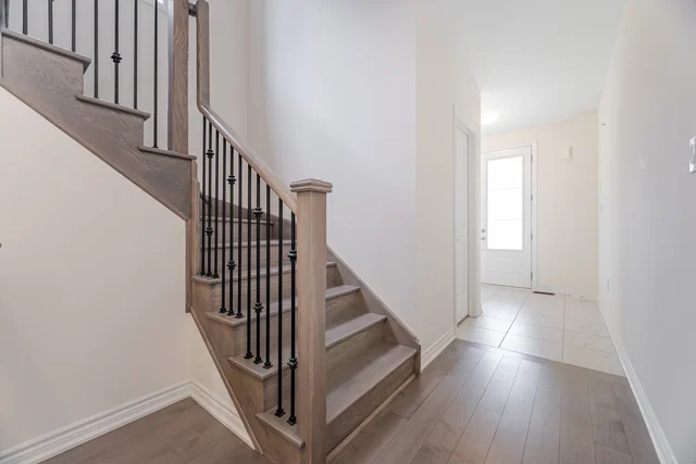9 Kentledge Avenue, East Gwillimbury - photo 28