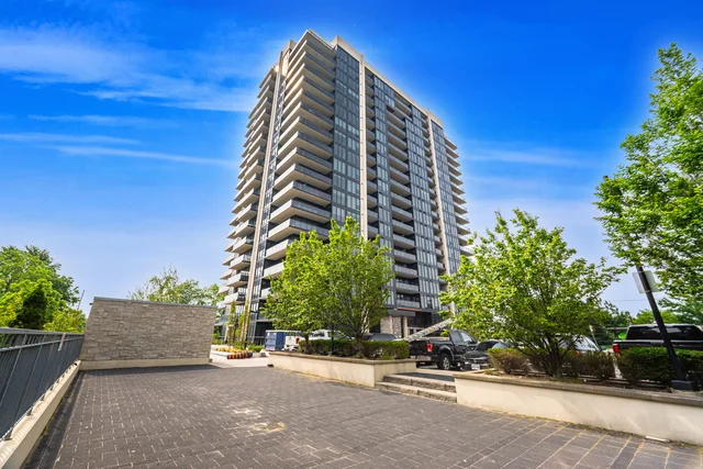 #702-1035 Southdown Road, Mississauga - photo 1