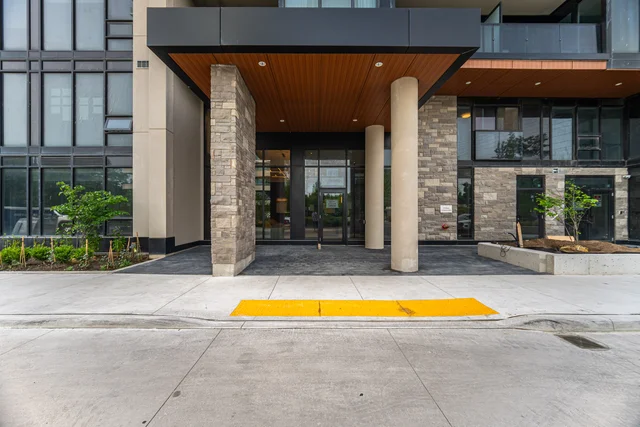 #702-1035 Southdown Road, Mississauga - photo 2