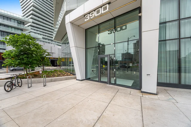 #3308-3900 Confederation Parkway, Mississauga - photo 2
