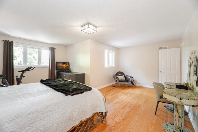 25 Feltham Road, Markham - photo 33