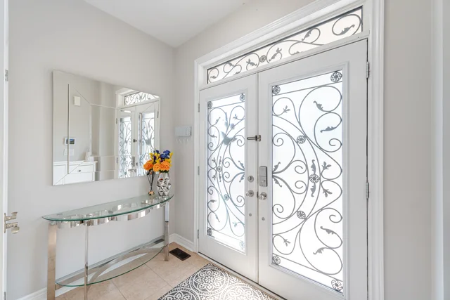 28 Versailles Crescent, Brampton - photo 11