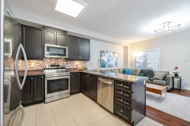 28 Versailles Crescent, Brampton - photo 13