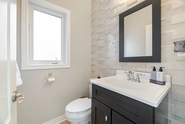 28 Versailles Crescent, Brampton - photo 22