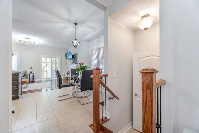 28 Versailles Crescent, Brampton - photo 37