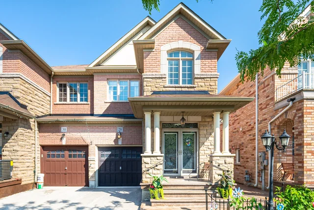 28 Versailles Crescent, Brampton - photo 1